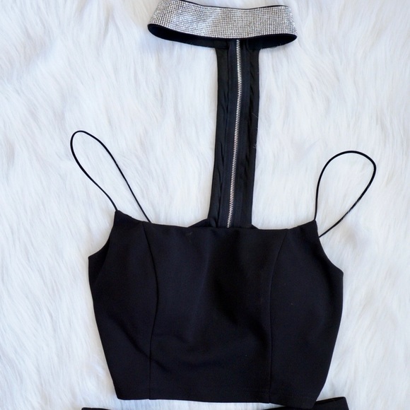 Women’s 2 Piece Set Black Crop Top & Belted Skirt w/ Jeweled Choker - Picture 7 of 12